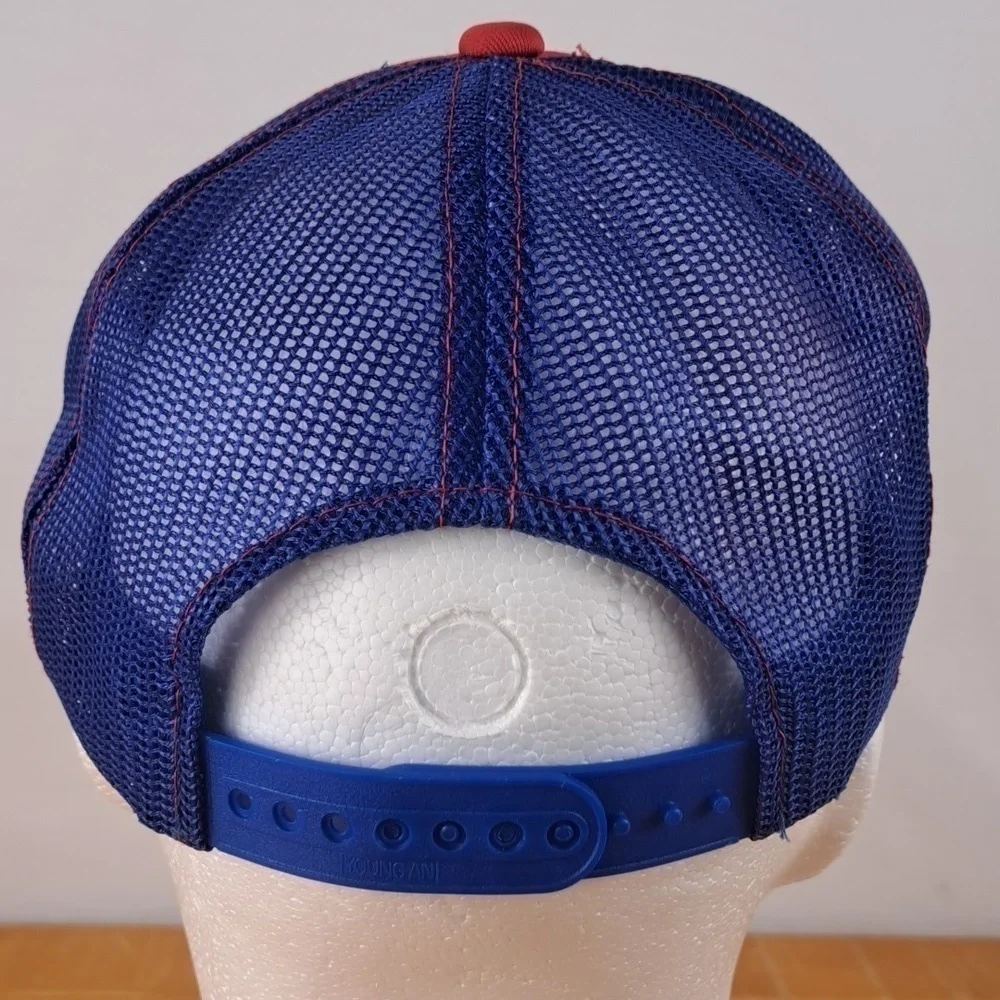 Vintage Tire Crawlers loegering graphic Casselton ND mesh trucker snapback hat